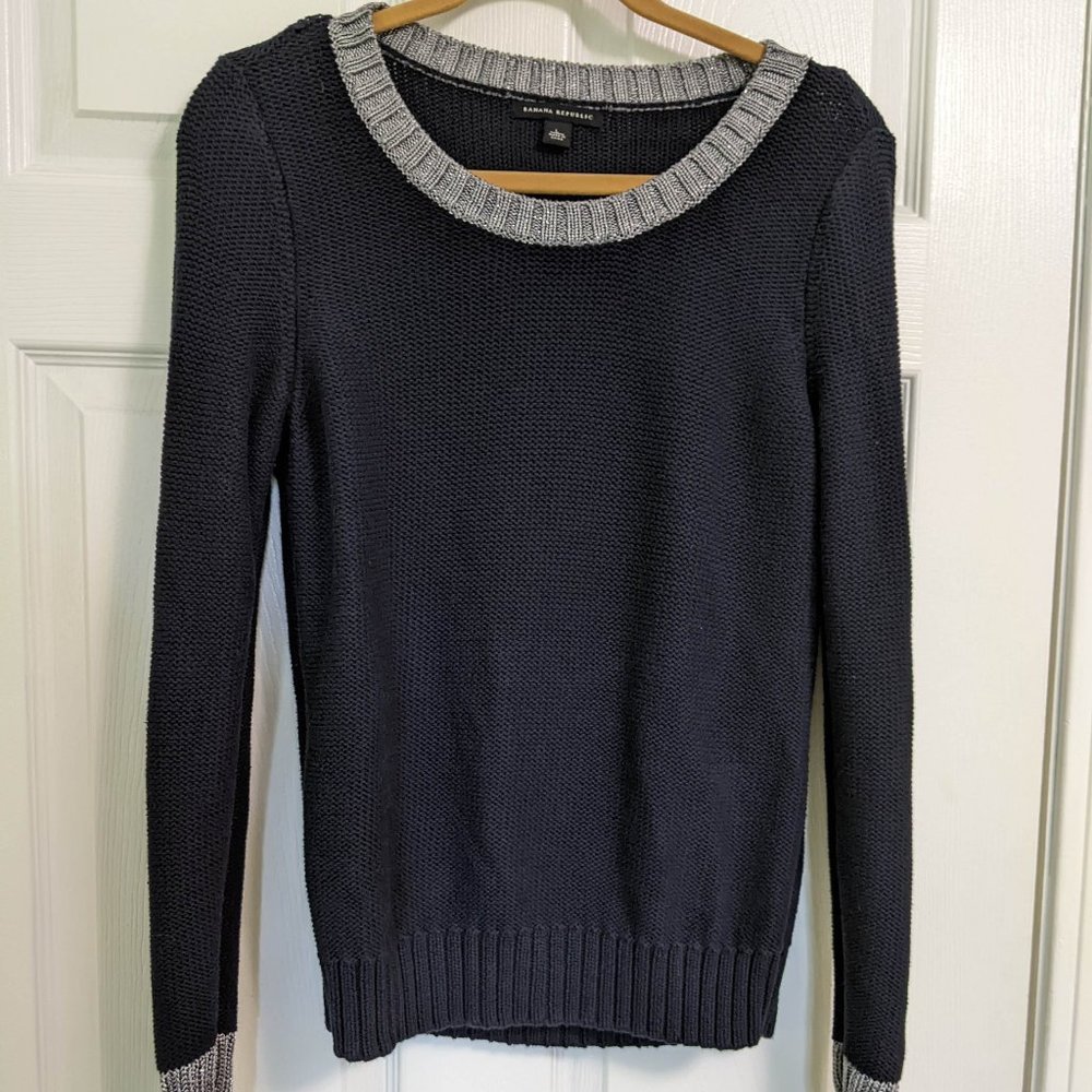 Banana Republic Navy with Silver Trim Sweater Size Large 12-14